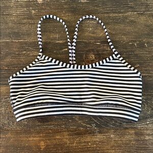 LULULEMON STRIPED SPORTS BRA SIZE MEDIUM SIZE 8